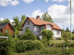 Holiday Home Skjutsmåla by Interhome